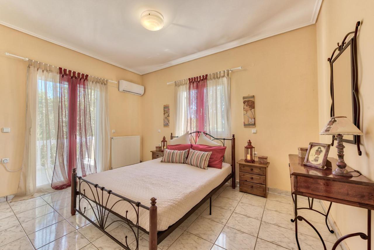 Aloisio'S Estate Apartment Gaitani Luaran gambar